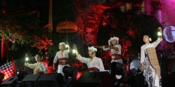 Pertunjukan Lintas Seni di Penutupan Ubud Writers & Readers Festival 2025