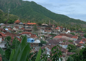 Umanis Galungan, Jalan-jalan ke Butiyang di Puncaknya Desa Les