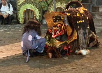 Piodalan Agung di Pura Segara Buleleng: Ketulusan Ngayah STT Yowana Taruna Wirahita Banjar Jawa