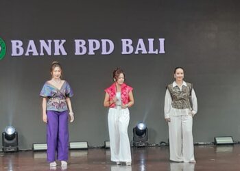 Wastra Hitakara dan ‘Arus Kecil Kebudayaan’ : Diplomasi Subtil dari Tubuh Bali