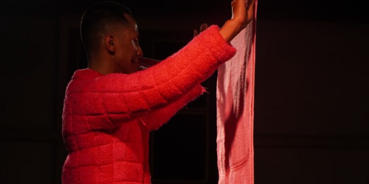 Menonton “Soft Square” dengan Sok Tahu