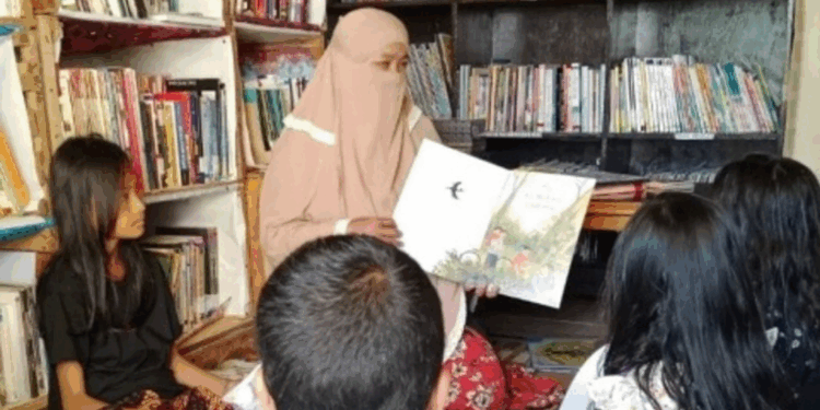 Ai Kurnia Sari, Pejuang Literasi dari Langkah Sunyi