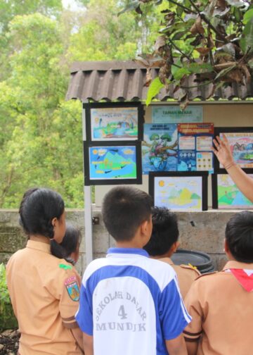 Taman Mekar, Belajar Konservasi Air ala SDN 4 Munduk