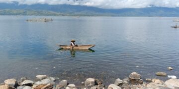 Alek Nagari: Mangirai di Tapian — Perempuan, Nelayan dan Danau Singkarak