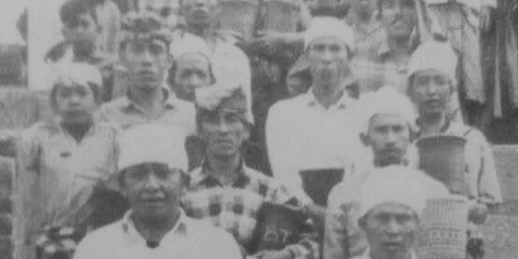 Eksistensi Kepemimpinan Adat Desa Bali Kuno di Bali Era Baru Ditinjau dari Sudut Pandang Tata Kelola Kolaboratif