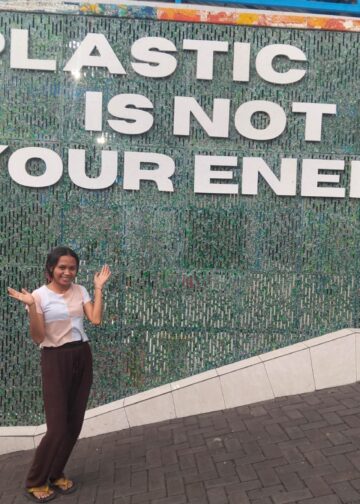 Menyoal Sampah Plastik, Eka Saja Tak Cukup —Butuh Marni dan Van Book untuk di Kupang