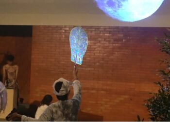 Bulan Kepangan: Ketika Bulan Kehilangan Cahayanya