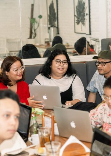 Ketika Kata Menemukan Jalannya Sendiri