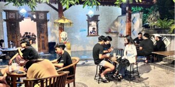 Meracik Kopi dan Mimpi: Kehangatan “COSA NOSSTRA Caffe” dari Tangan Mahasiswa