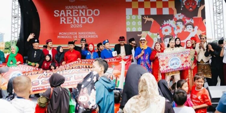 Karnaval Sarendo-Rendo 2025: Lenong Denes dan Kota yang Mengingat Dirinya