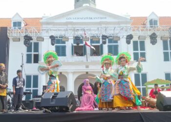 Warisan Benda Pusaka — Batavia, Kota yang Kita Baca dari Cerita Lenong Denes Pusaka Budaya