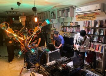 Apa yang Dicari Gala Resonant dari Manusia?