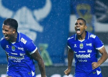 Malam Ketika Persib Mengajari Kita tentang Kegigihan