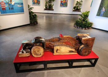 “Rush to Paradise”: Menuju Surga Kehancuran?