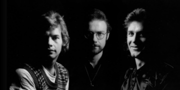 ‘Starless’: Kesaksian Muram tentang Perubahan