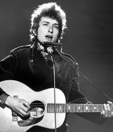 Knockin’ on Heaven’s Door: Bayangan Abadi di Ambang Kefanaan