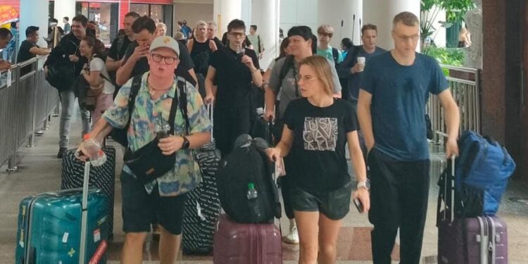 Bali Sepi? –Mari Pahami Fakta di Balik Narasi dan Tantangan Pariwisata Modern