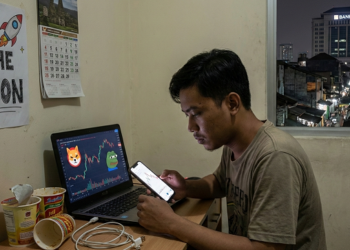 Meme Coin: Spekulasi, Nihilisme, dan Ritual Ekonomi Anak Muda