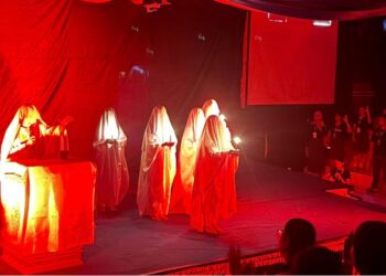 Menyaksikan ‘Perjamuan’: Ritus Peresmian Teater Media Tepi, SMK Kesehatan Bali Medika Denpasar