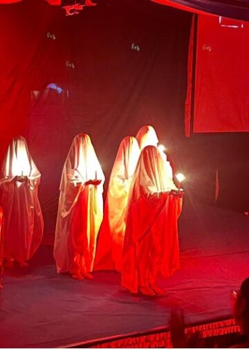 Menyaksikan ‘Perjamuan’: Ritus Peresmian Teater Media Tepi, SMK Kesehatan Bali Medika Denpasar
