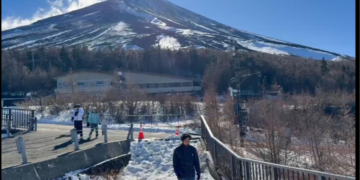 Jejak Sunyi di Negeri Sakura