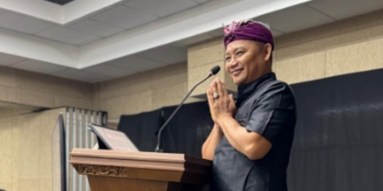 Ujian Terbuka Disertasi Cokorda Alit Artawan: Kosmologi Topeng Singapadu Menemui Ruang Baru dalam Narasi Visual Digital