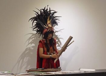 Golden Hibernation, Sonic: Re-Listening and Re-activating the Sleeping Narrative