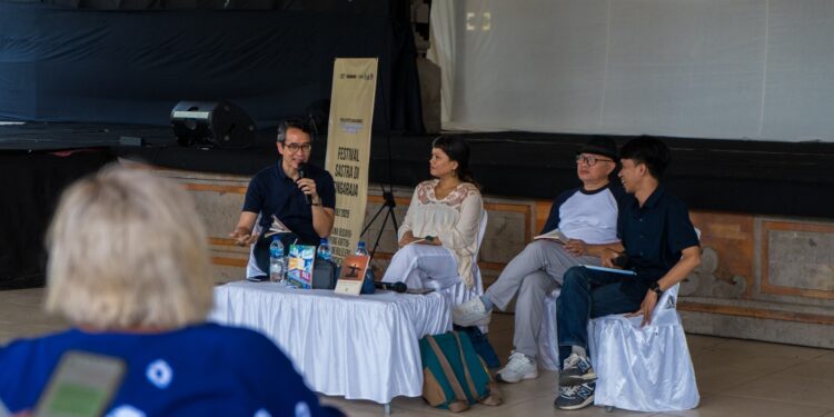 Lontar Buda Kecapi dalam Pandangan Penulis, Sastrawan, dan Seniman