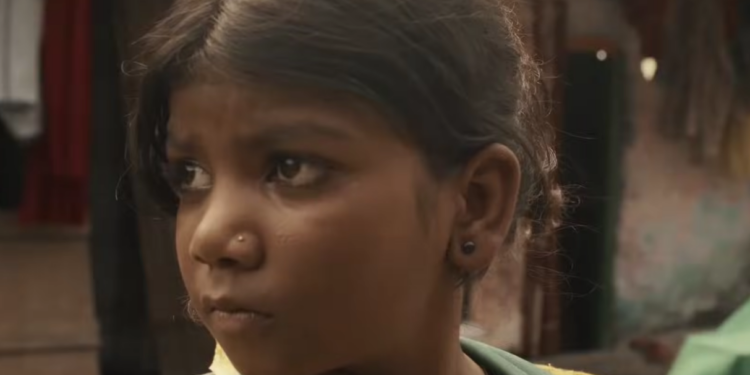 Film Pendek ‘Anuja’: Ketika Mimpi Sekolah Harus Berhadapan dengan Realitas Pekerja Anak