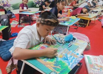 Saat Anak-Anak SD Meriahkan Lomba Melukis Satua Bali di Bulan Bahasa Bali 2026