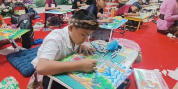 Saat Anak-Anak SD Meriahkan Lomba Melukis Satua Bali di Bulan Bahasa Bali 2026