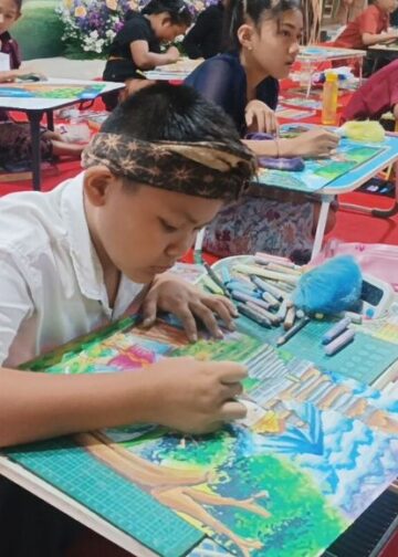 Saat Anak-Anak SD Meriahkan Lomba Melukis Satua Bali di Bulan Bahasa Bali 2026
