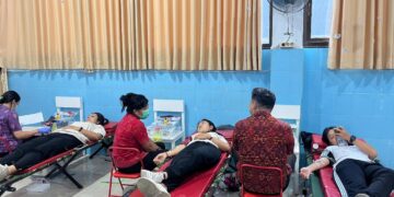 21 Kantong Harapan di HUT ke-17 SMK Kesehatan Bali Medika Denpasar: Ketika Donor Darah Menjadi Pelajaran Kemanusiaan