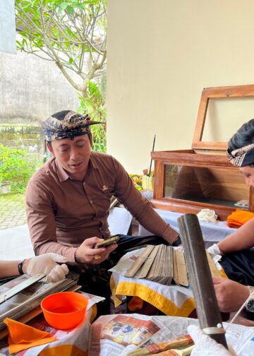 Warisan Lontar di Jembrana: I Ketut Arnyana Simpan 28 Cakep dan Tika Kuno
