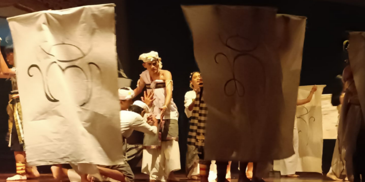 Teater Tari ‘Swarga Rohana Parwa’ dari IHDN Mpu Kuturan: Teks-teks Kuno yang Digerakkan, Ditarikan dan Disuarakan