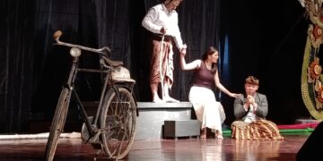 ‘Mlantjaran ka Sasak’ dari Nong Nong Kling: Gamelan Bungut dan Kekuatan Aktor Tradisional di Panggung Bali Modern