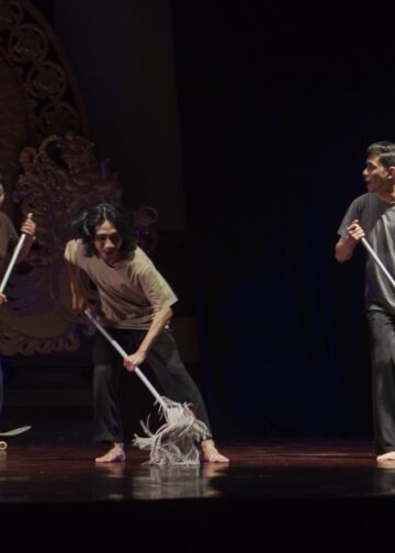 Teater Bali Modern ‘Jaratkaru’ dari Kawiya: Sekilas Tentang ‘Urban Stress’ dan Kehilangan Waktu Memikirkan Pernikahan