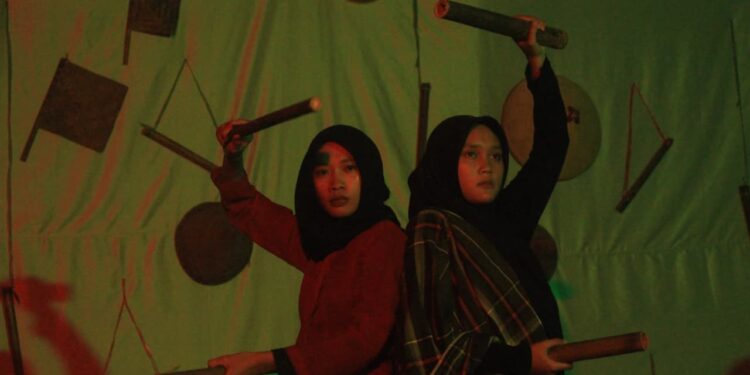 Pertunjukan Mini Esai Performatif ‘Desa Kami’: Sebuah Gugatan dan Refleksi dari Desa