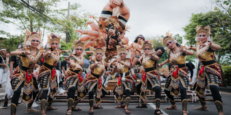 Kritik Sosial dan Wajah Bhuta Kala Hari Ini pada Ogoh-Ogoh Barbar