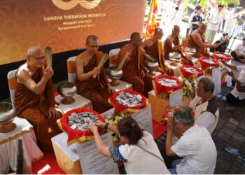 Dari Bara Logam ke Simbol Persatuan: Pengecoran Rupang Buddha Nusantara dalam Peringatan Tahun Kencana Setengah Abad Saṅgha Theravāda Indonesia