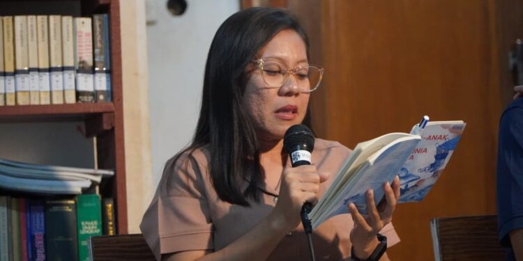 Membaca Luka Digital dan Kegelisahan Zaman  —Ulasan Buku Puisi ‘Anak-anak Luka di Dunia Maya’ Karya Yahya Umar