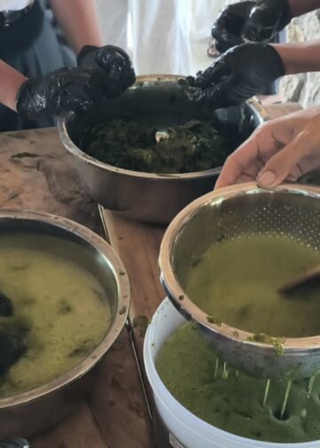 Serunya Belajar Ngulet Daluman di Pasar Intaran