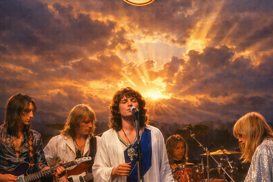 ’Soon’: Etika Menunggu di Zaman yang Kehilangan Kesabaran