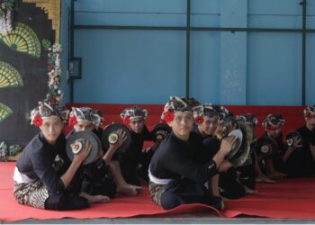 Pasukan Taruna Menjelma Jadi Pasukan Penabuh dalam Lomba Baleganjur Ngarap SMA/SMK Se-Buleleng HUT ke-3 Pro Yowana Buleleng