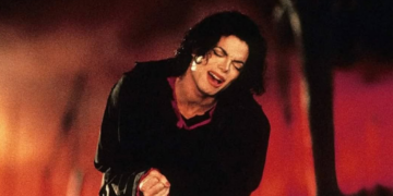 ‘Earth Song’ di Tengah Deru Mesiu