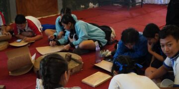 Saat Wayang Tak Lagi Membosankan —Cerita Pelajar pada Workshop Wayang Kulit dan Wayang Kaca di Festival Wayang Bali Utara 2026