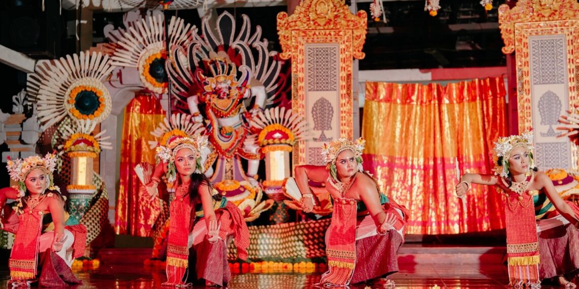 Ketika ‘Legong Kembang Ura’ Menyapa Guwang untuk Pertama Kalinya