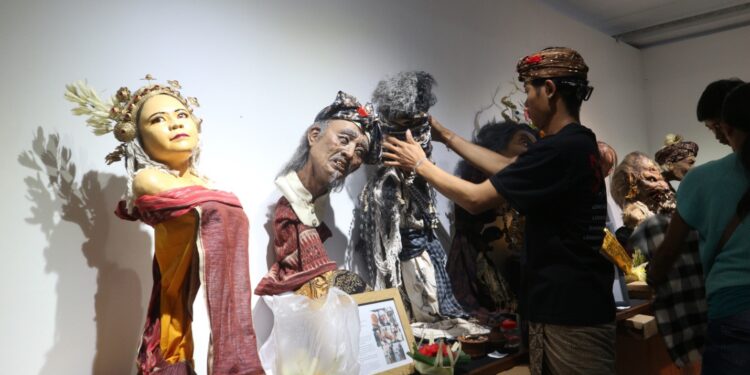 Lomba Tapel Ogoh-ogoh di UPMI Bali: Menumbuhkan Kreativitas Tanpa Batas