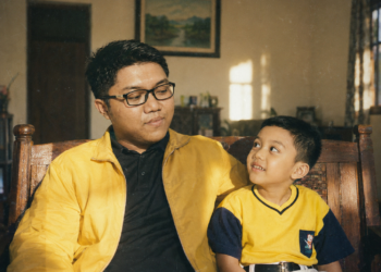 Pertama Kali Jadi Orang Tua  —Wajar Jika Tak Sempurna