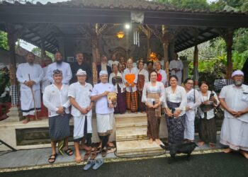 Patinget Lepas Ida Betara Lingga, Dipuncaki Bedah Buku Karya Ida Pedanda Gede Made Gunung: 508 Pupuh Sampaikan Pesan Menjaga Bali